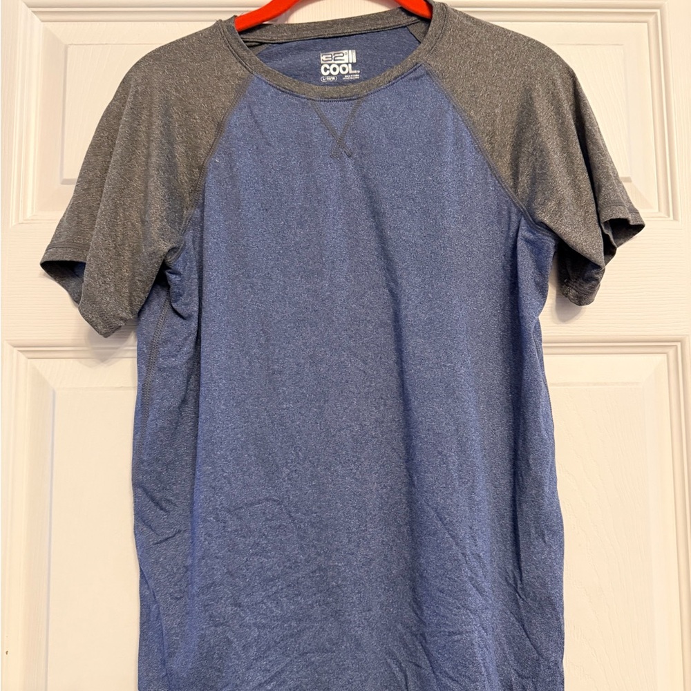 32 Degrees Boys Blue and Gray Raglan Tee